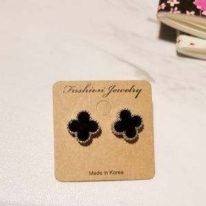 New Black Onyx Clove Stud Earrings